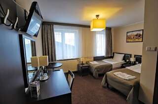 Отель Hotel Martex Плоньск Двухместный номер с 1 кроватью или 2 отдельными кроватями-3